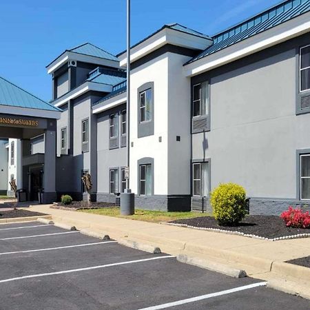 Quality Inn & Suites Quantico Stafford Esterno foto