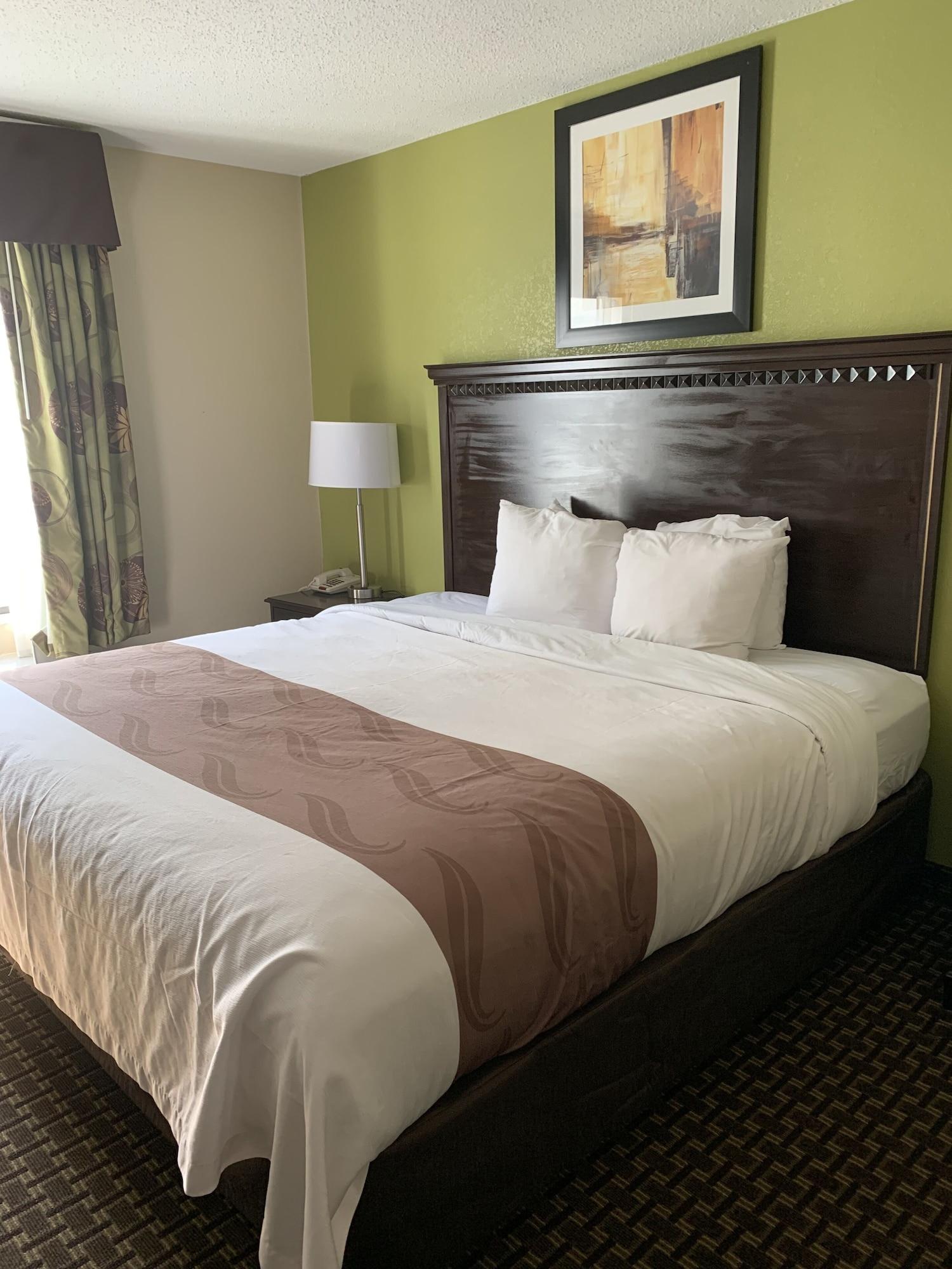 Quality Inn & Suites Quantico Stafford Esterno foto