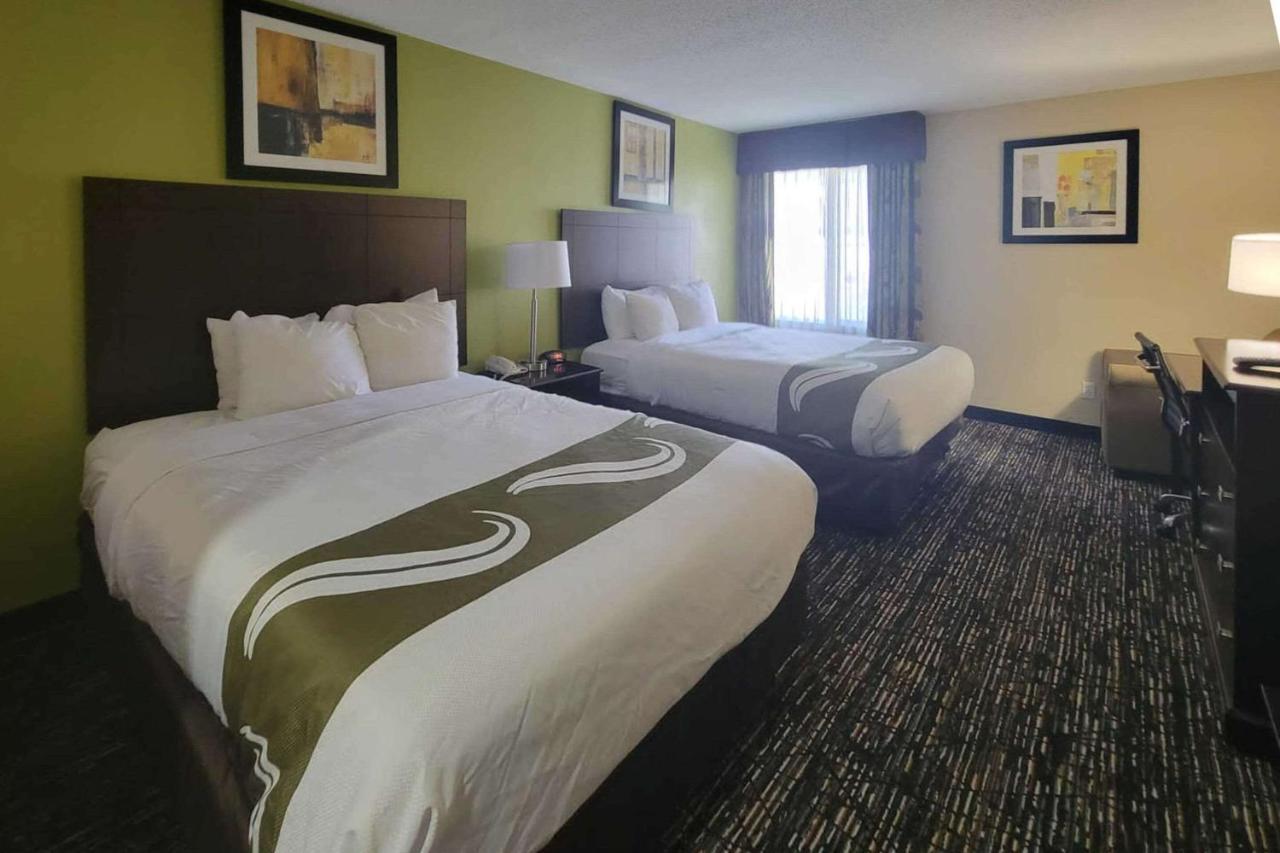 Quality Inn & Suites Quantico Stafford Esterno foto