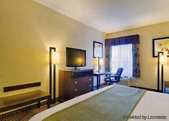 Quality Inn & Suites Quantico Stafford Esterno foto